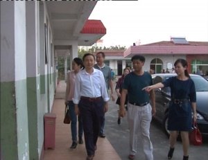 玉豐集團(tuán)到福利院和老人們同慶重陽節(jié)